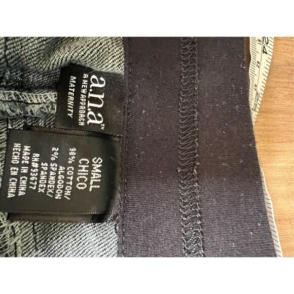 a.n.a. Size small maternity black denim capris - Picture 4 of 6